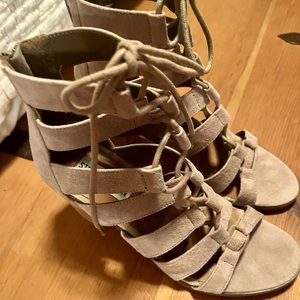 Steve Madden Gladiator Block Heels excellent condition